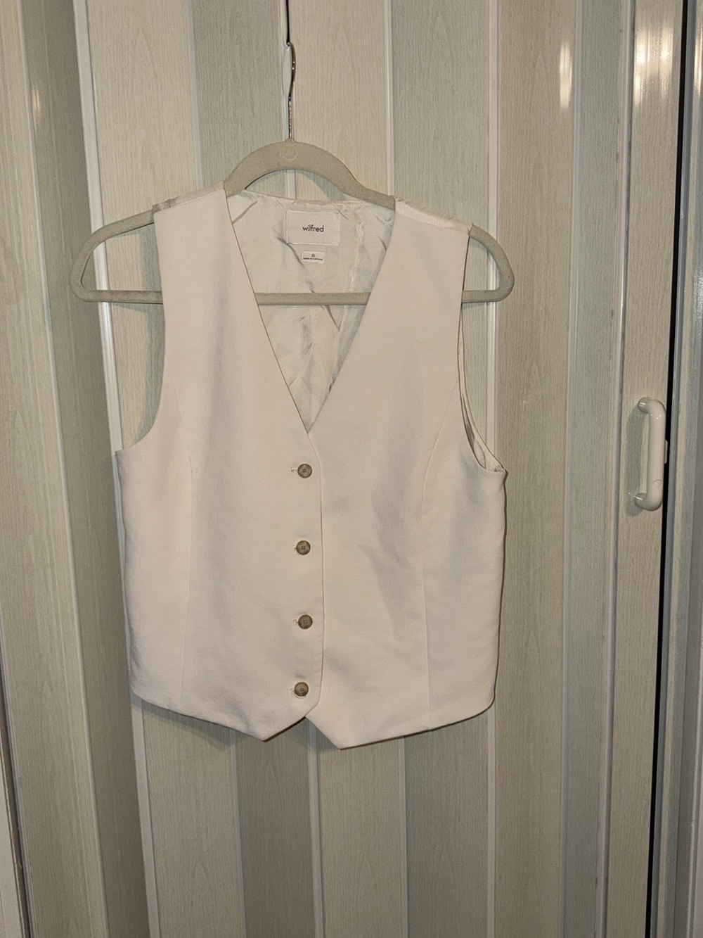 Wilfred Cream Button-Front V-Neck Vest